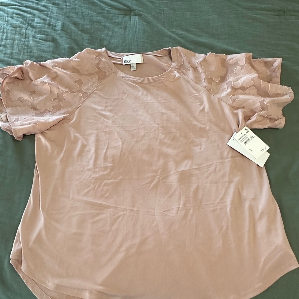 Flutter sleeve top